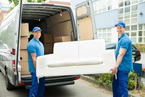 Local household storage service for homes in Hollandpark